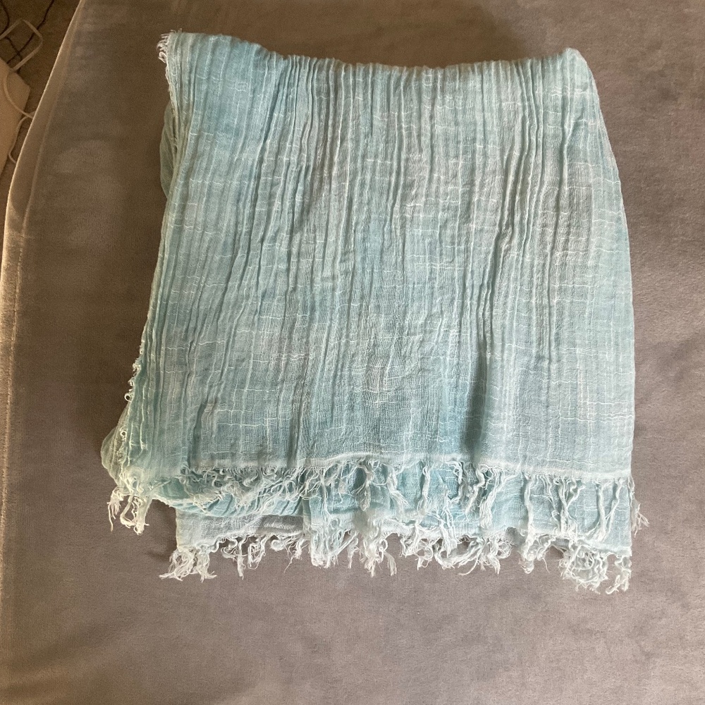 Scarf in light turquoise distressed cotton